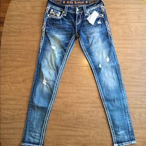 NWT Rock Revival Charon Skinny Jeans